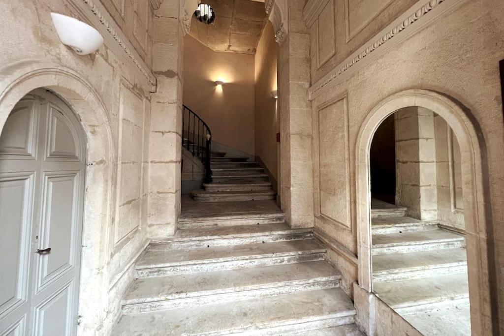 Le Vieux Sextier - Ac Clim - Lumineux - Wifi - Hypercentre Lägenhet Avignon Exteriör bild